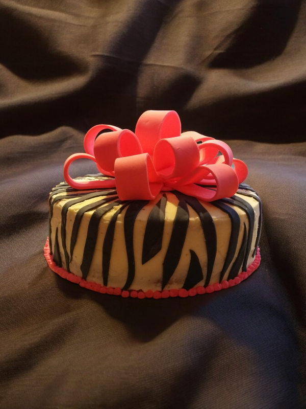 Zebra pattern Present Cake