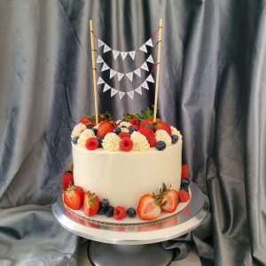 Fresh Berry Cream Cake
